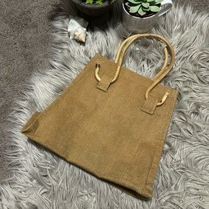 Jute Tote-Open Top-Wooden Handles